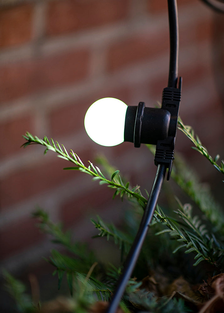 Commercial Grade E27 String Light 50M With 50 Sockets IP44 - 142611
