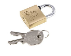 Cylinder padlock 30 Simultaneous Locking with Closure A